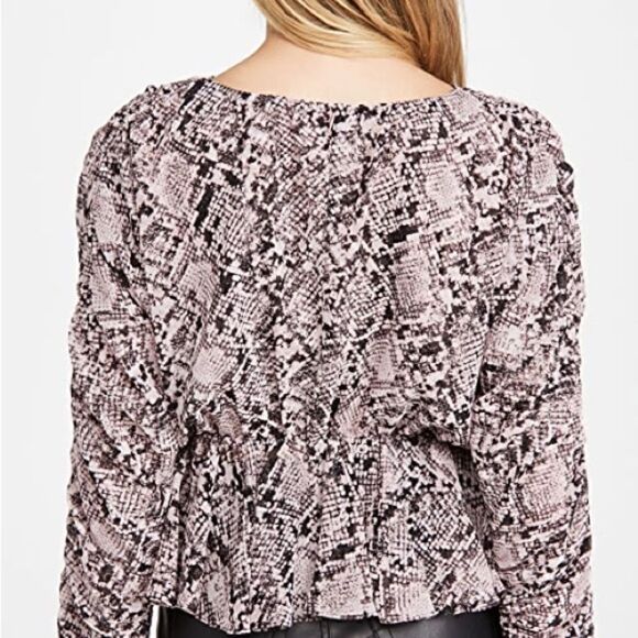 MISA NWT Kesara Blouse in Snake Skin Print With Ruched Long Sleeve Size XS. - Picture 2 of 13